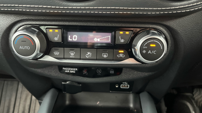 Nissan Juke 1.0 DiG-T Tekna 5dr Petrol Hatchback